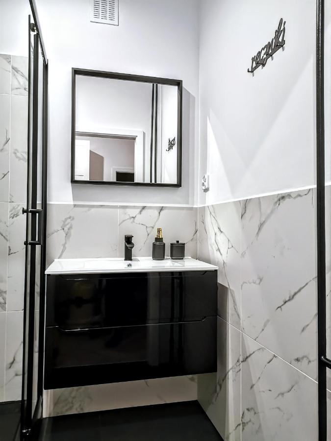 Przytulny Apartament Przy Sokolskiej - 550 Metrow Od Spodka Katowice Bagian luar foto